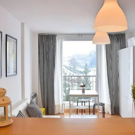 Apartman Montblanc En El Centro De *